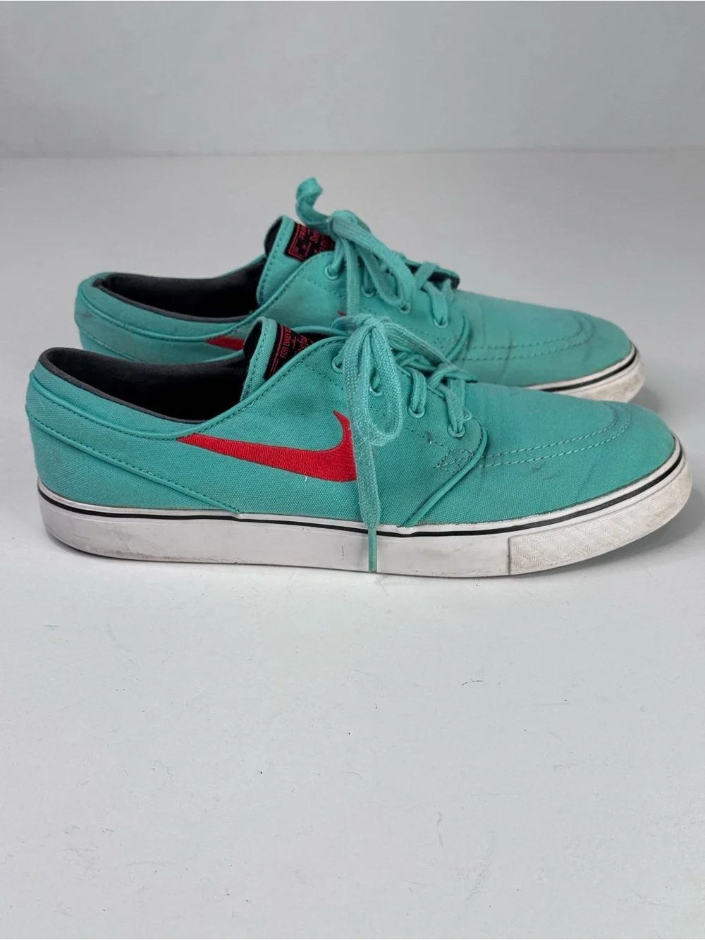 Stefan Janoski Nike Teal Canvas skateboarding Sneakers with Red Swoosh size 8.5